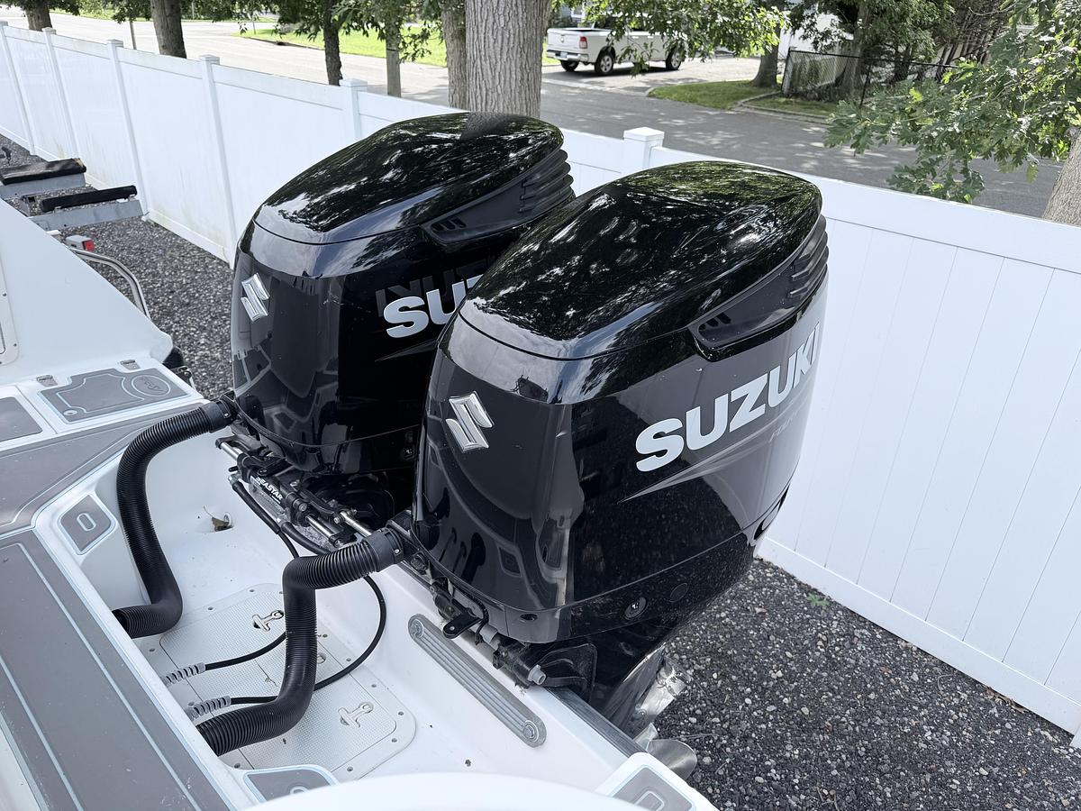 Used 2002 Boston Whaler 295 Conquest