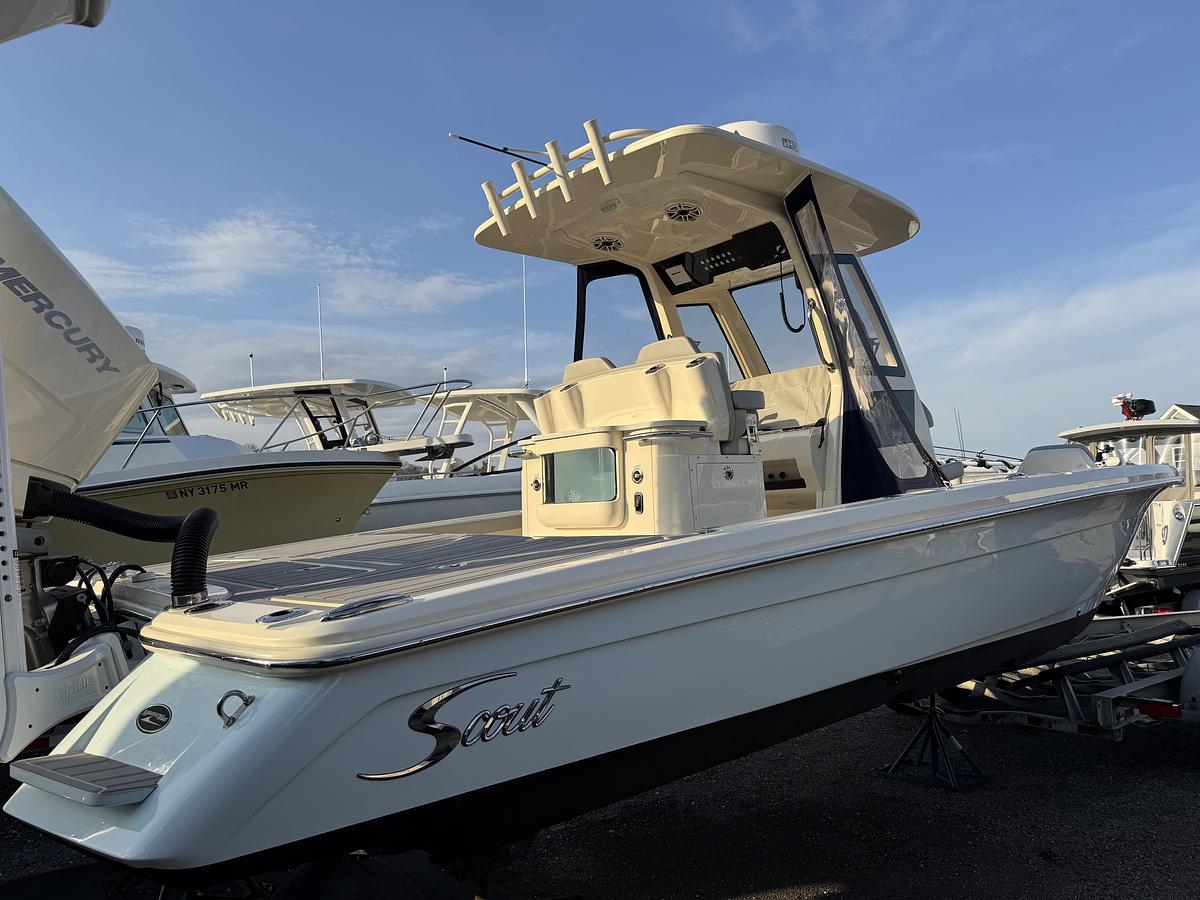 Used 2024 Scout 281 xss Carbon