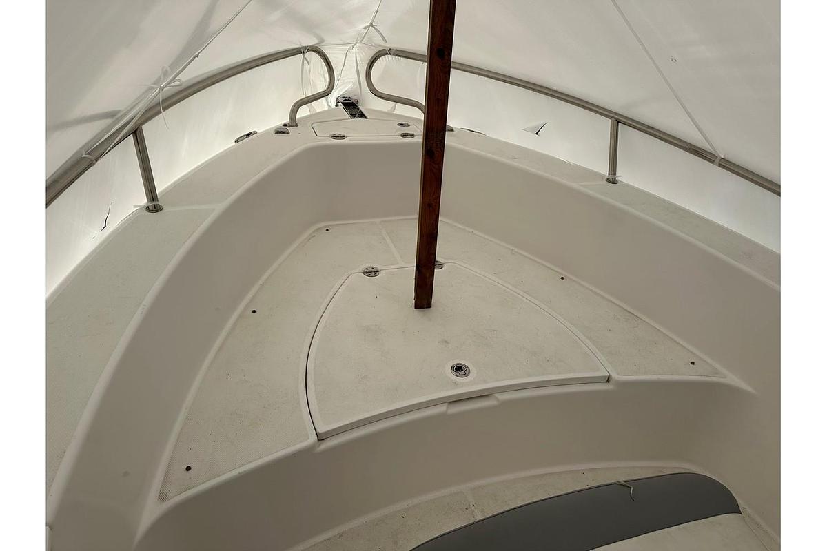 Used 2018 Everglades Boats 230CC