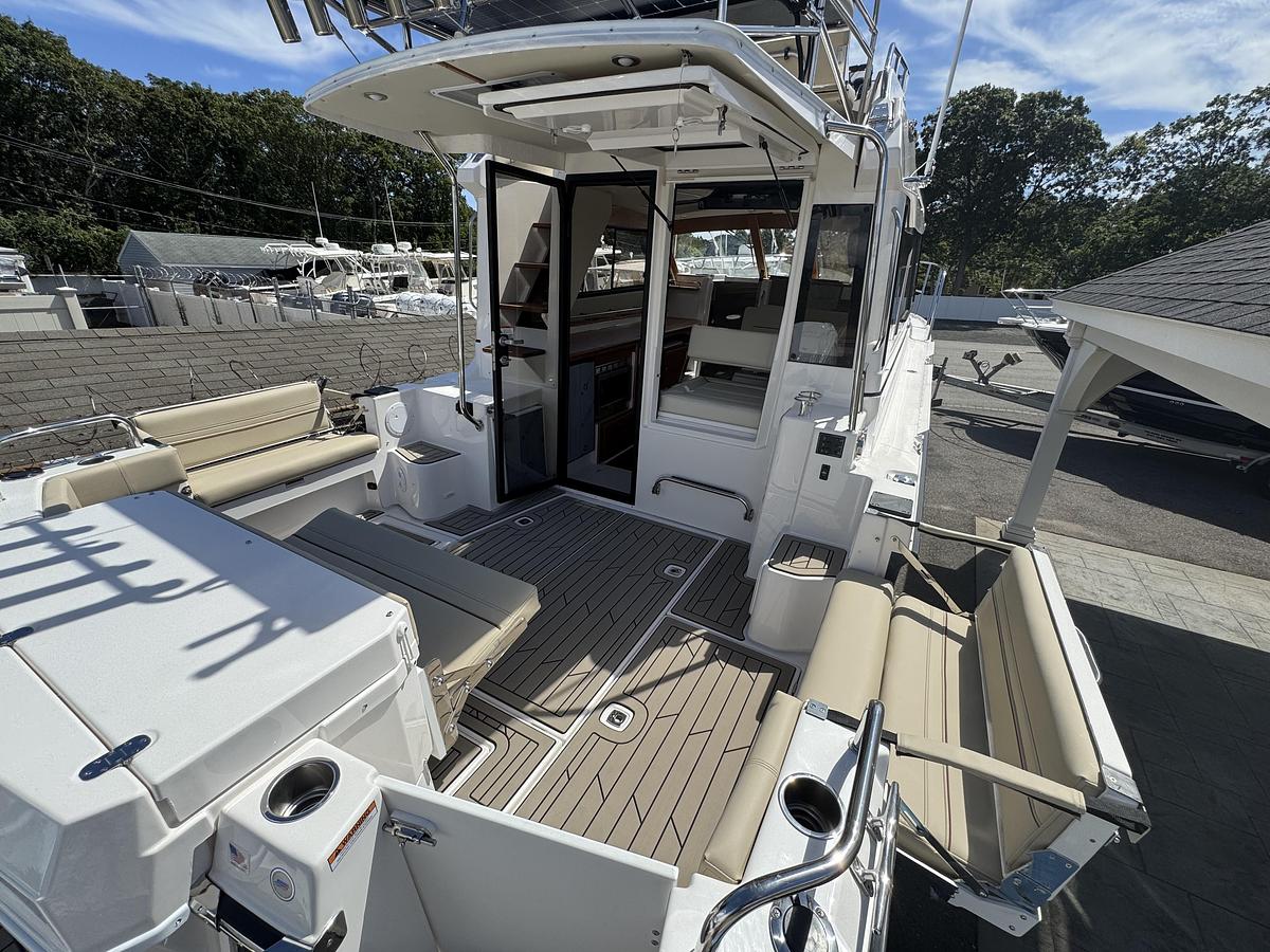 2026 Cutwater C-32CB