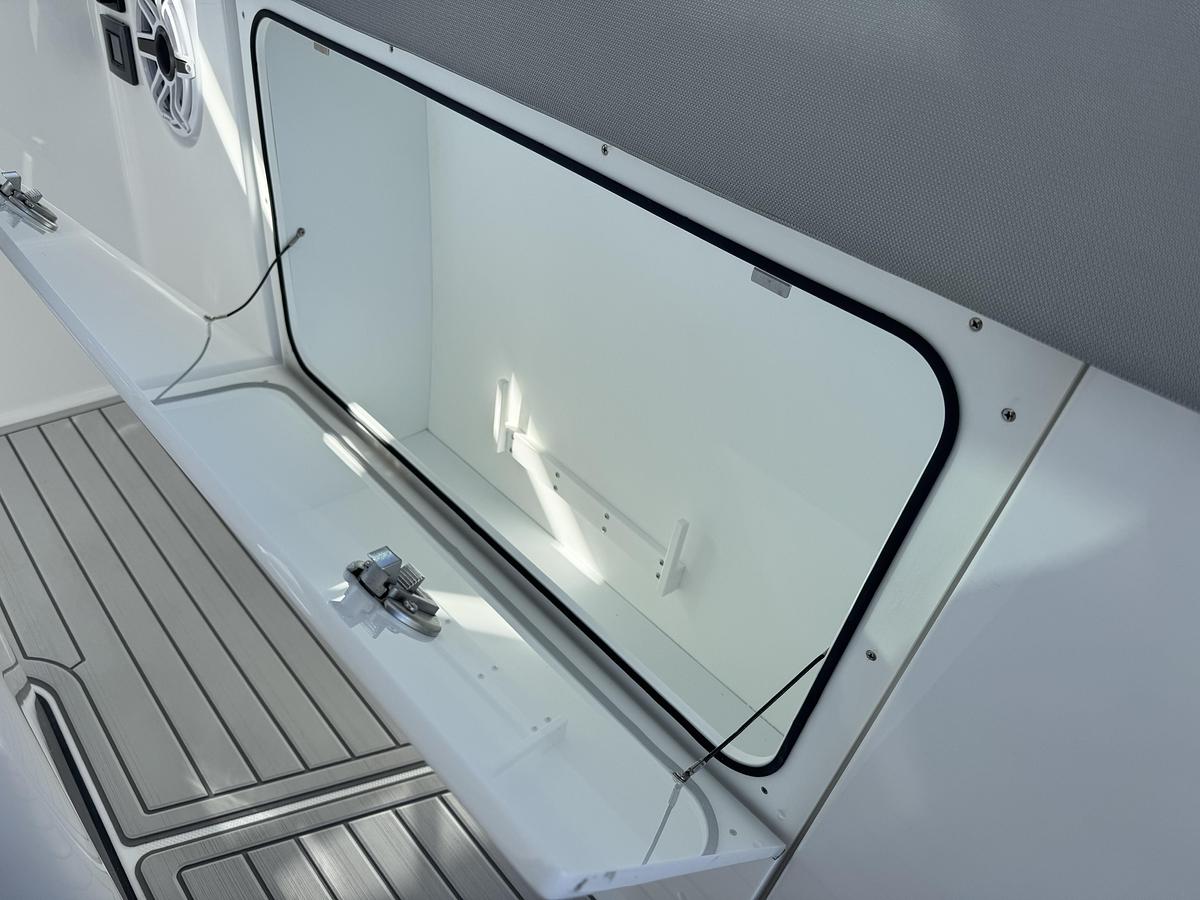 2026 Everglades 367CX