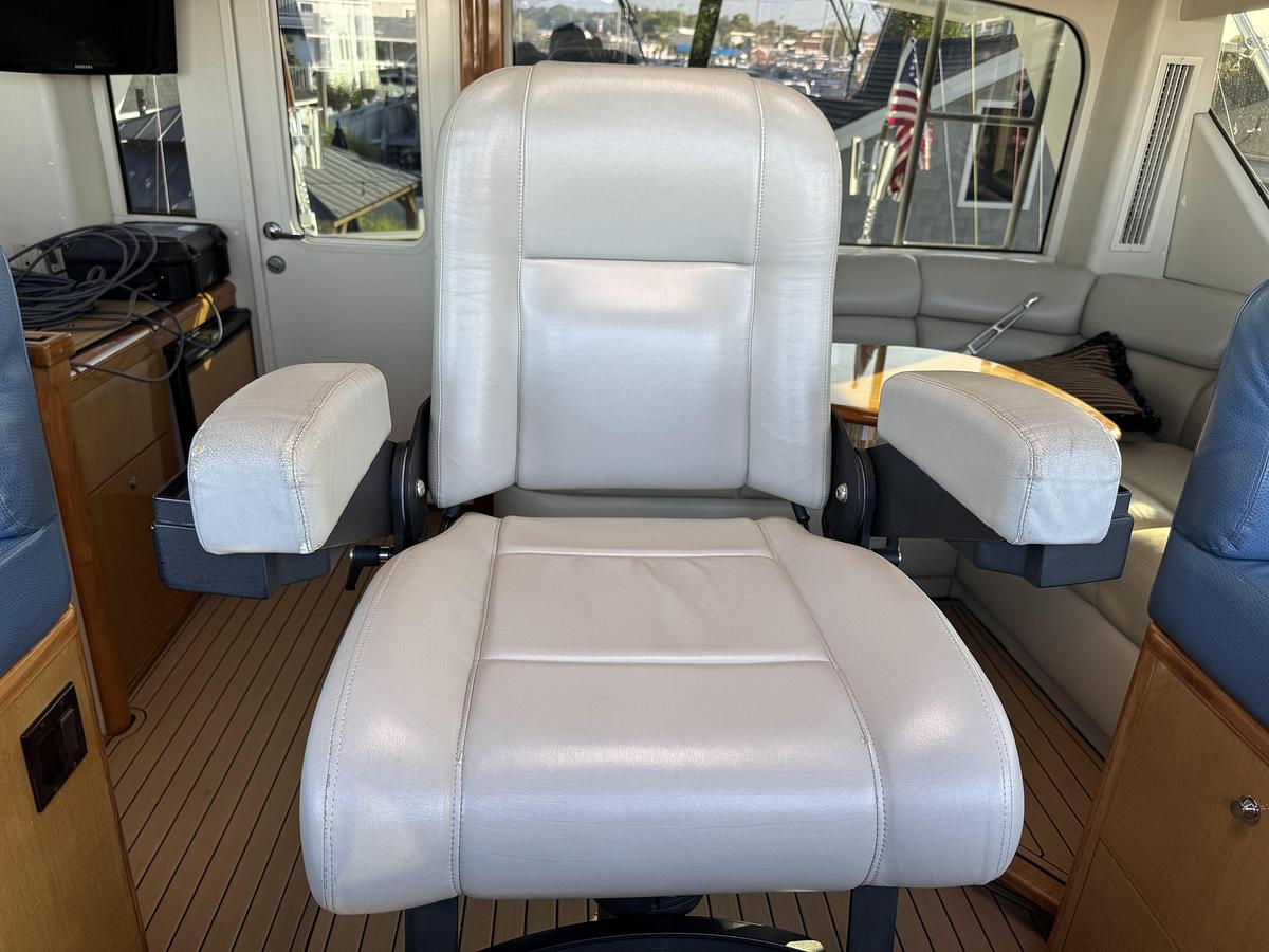 Used 2002 Viking 61 Enclosed Bridge