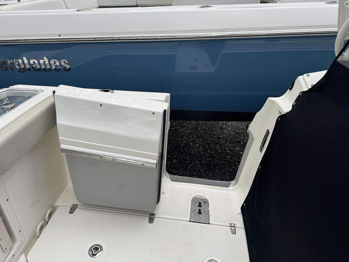 Used 2023 Boston Whaler 280 Vantage