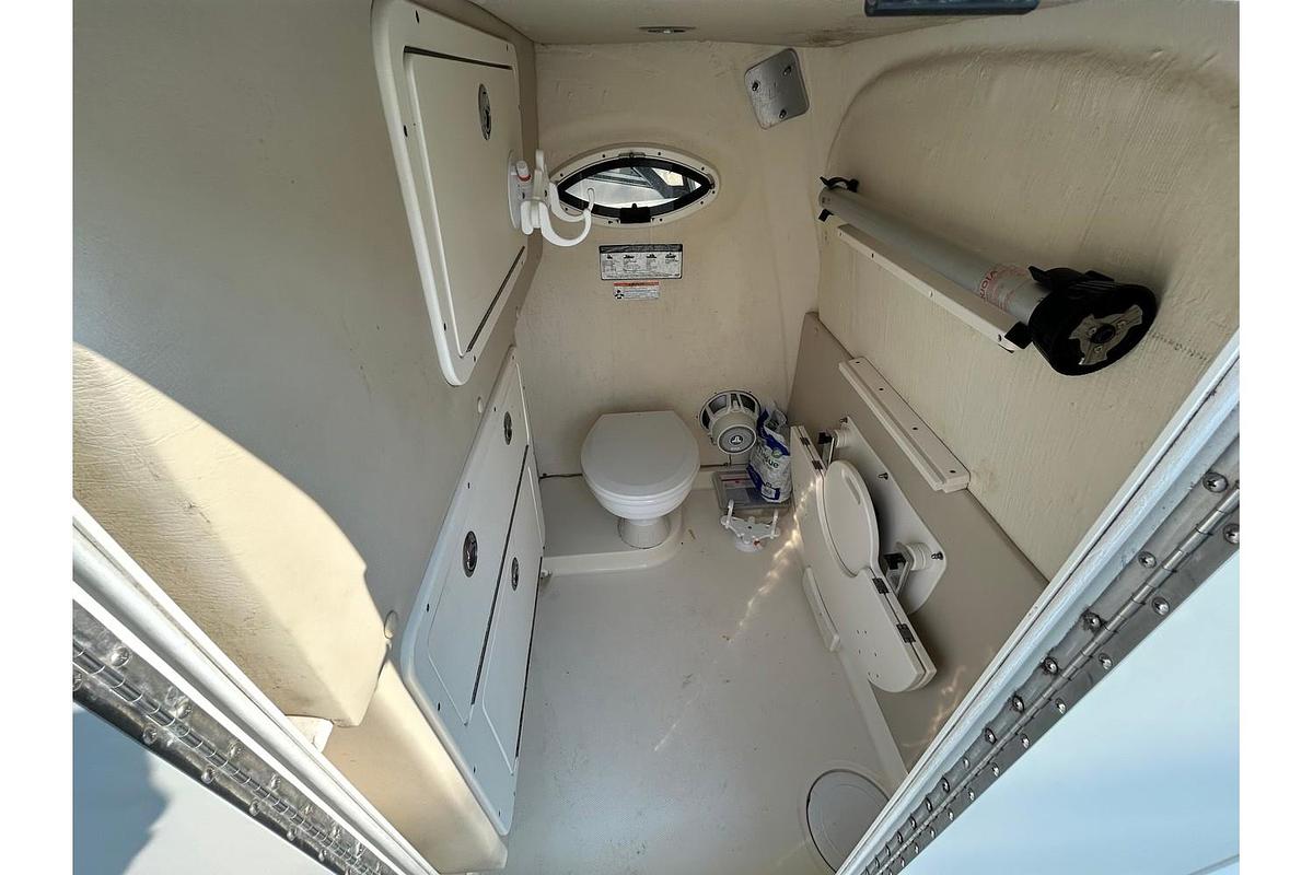 Used 2012 World Cat 320 CC