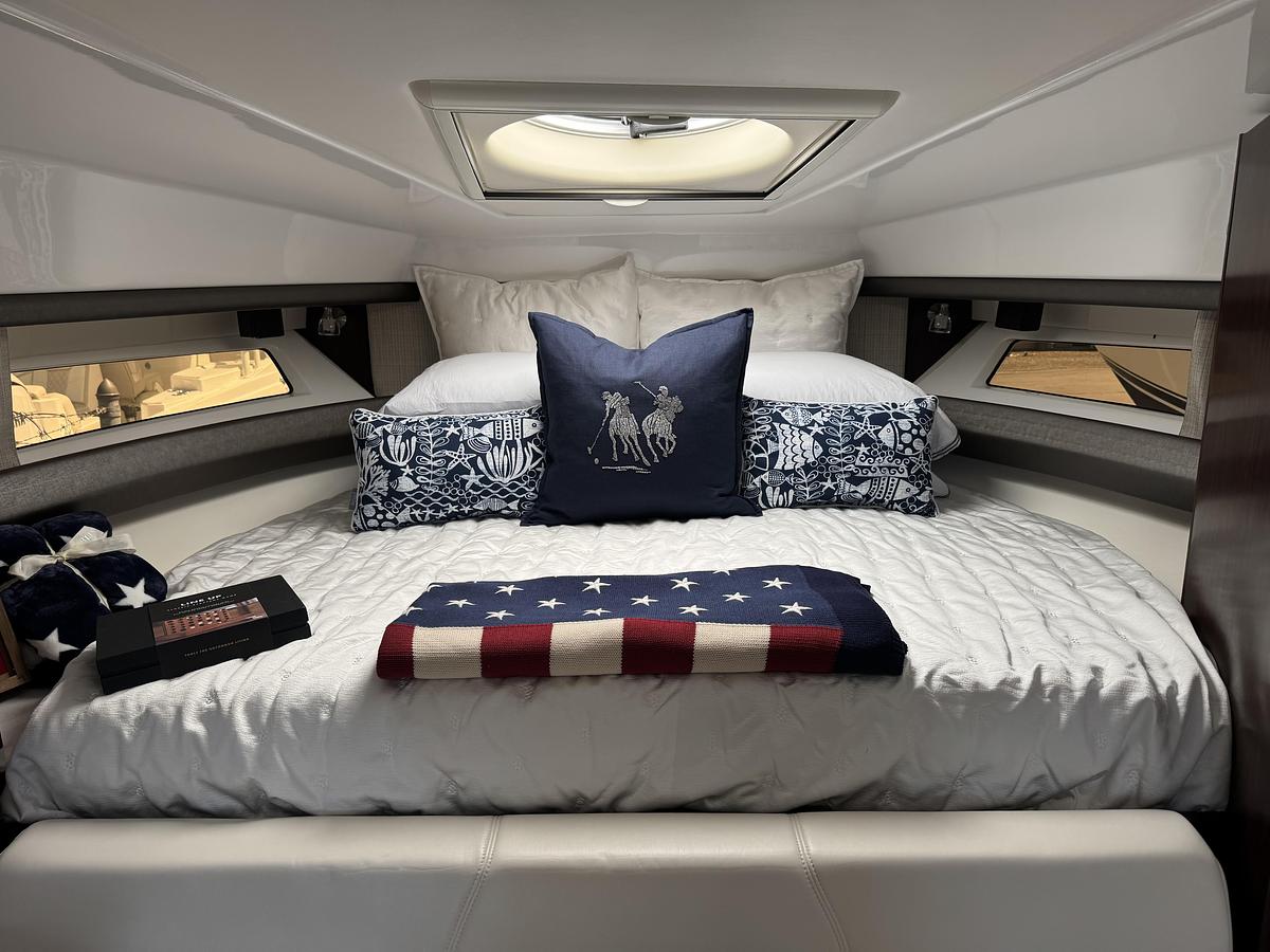 Used 2018 Monterey 355 Sport Yacht