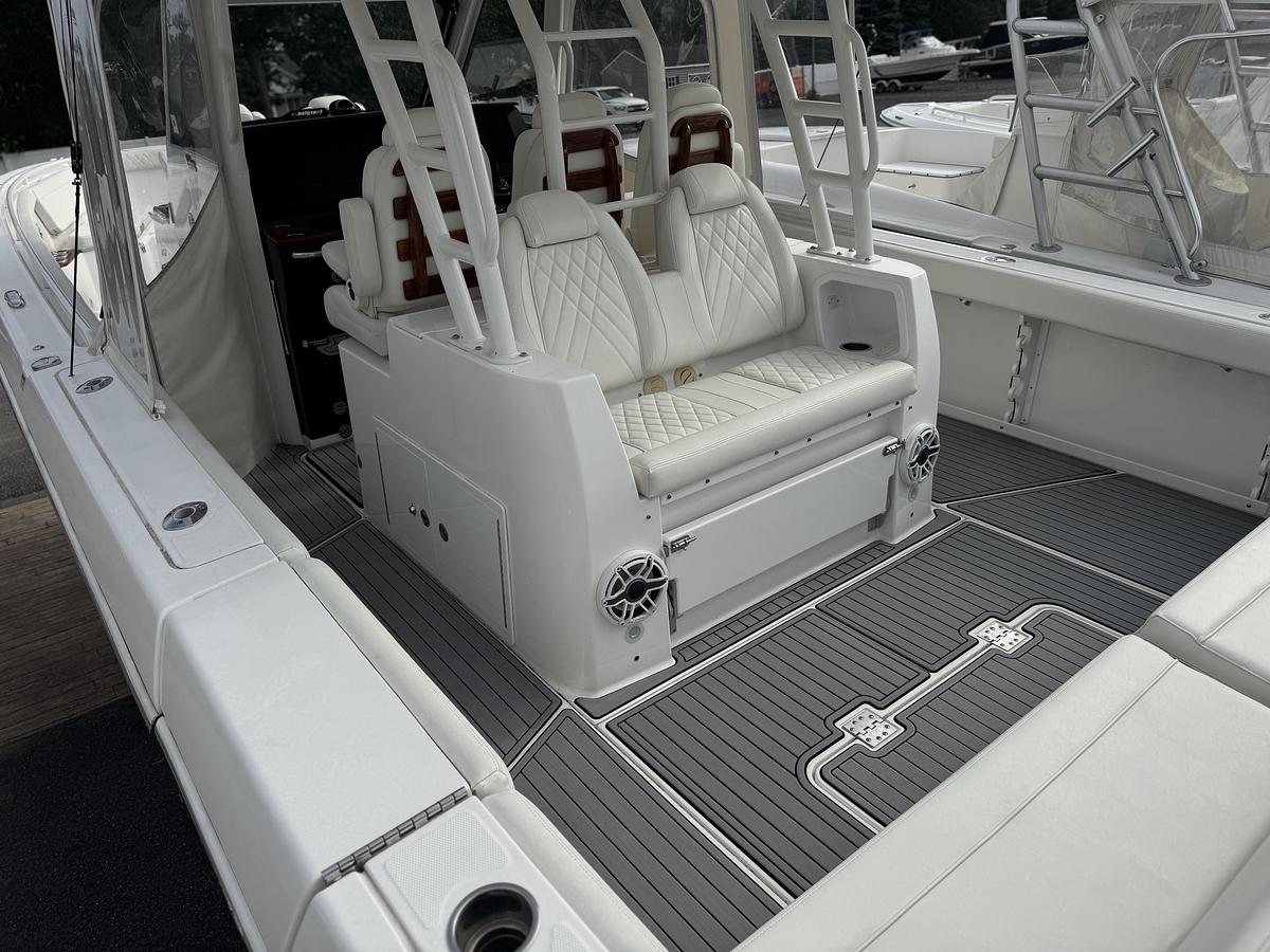 Used 2021 Everglades 395 Center Console