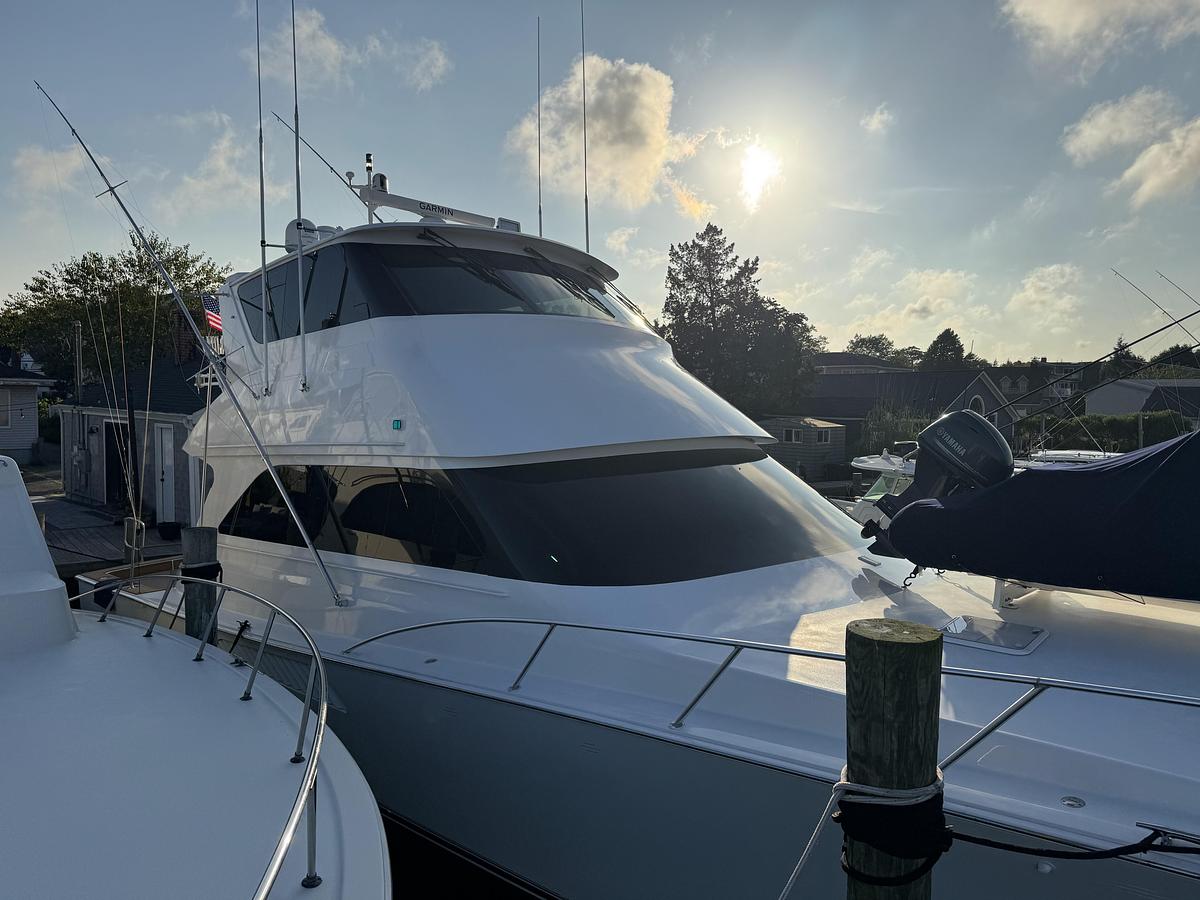 Used 2002 Viking 61 Enclosed Bridge