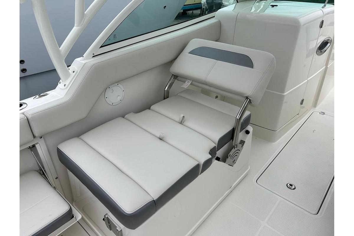 2025 Sailfish 245 DC