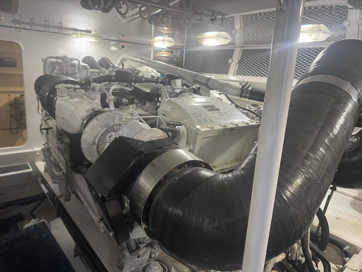 Used 2002 Viking 61 Enclosed Bridge