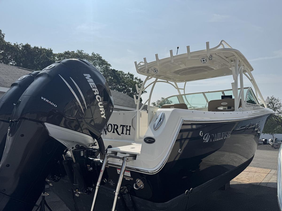 Used 2017 Sailfish 325 DC