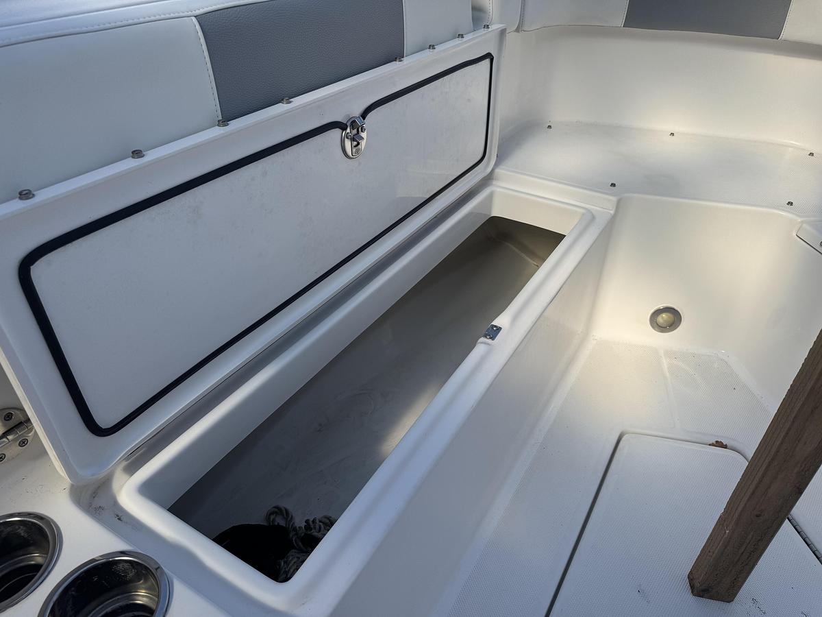 Used 2019 Everglades 295 Center Console