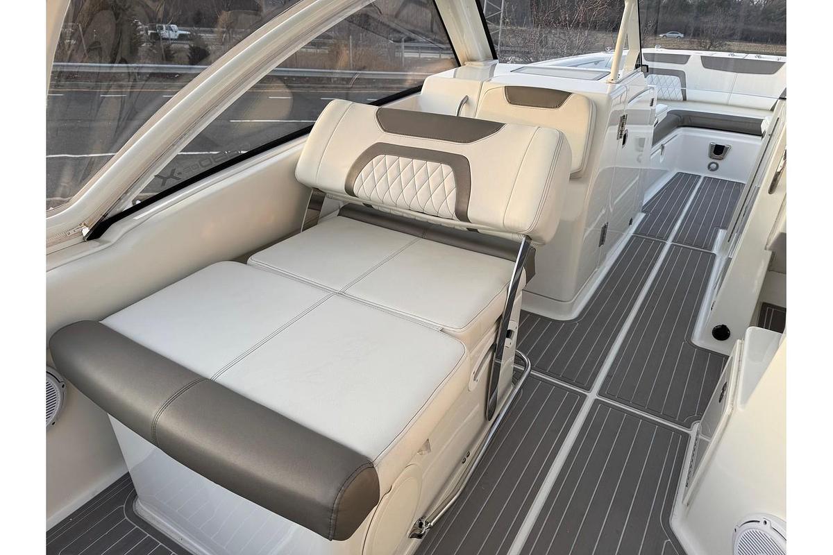 Used 2023 World Cat 280 DC-X