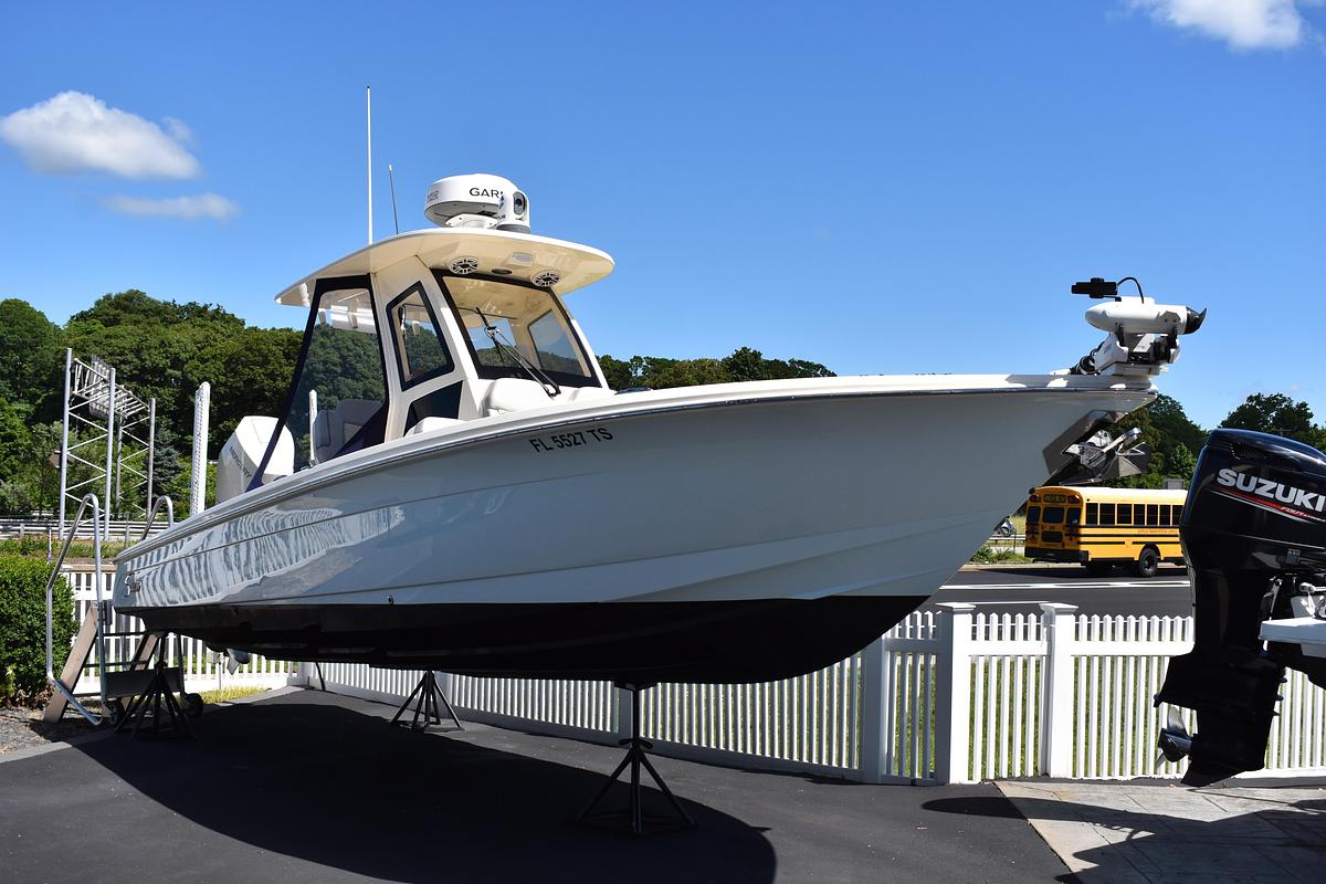 Used 2024 Scout 281 xss Carbon
