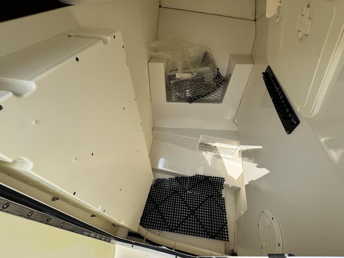 Used 2017 Sailfish 325 DC