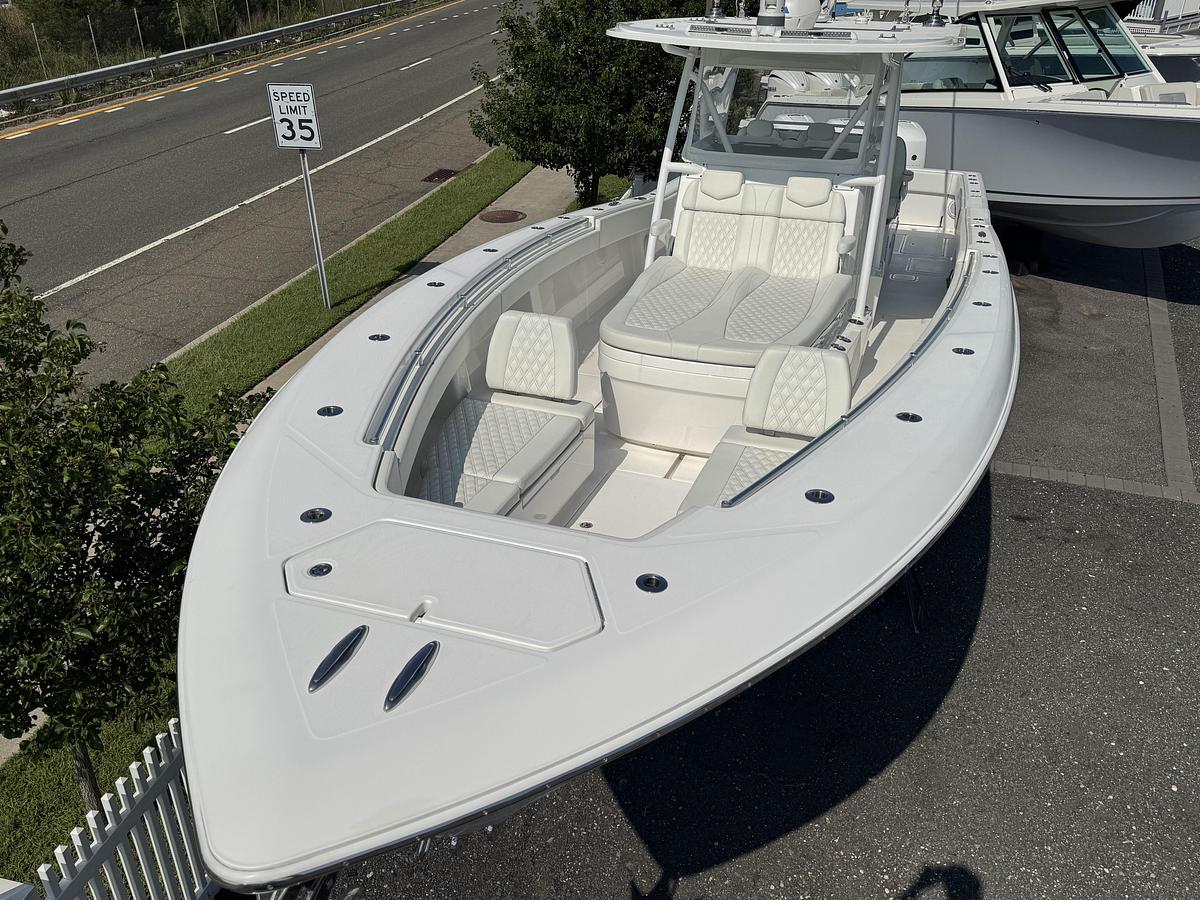 Used 2021 Invincible 390 Open CC