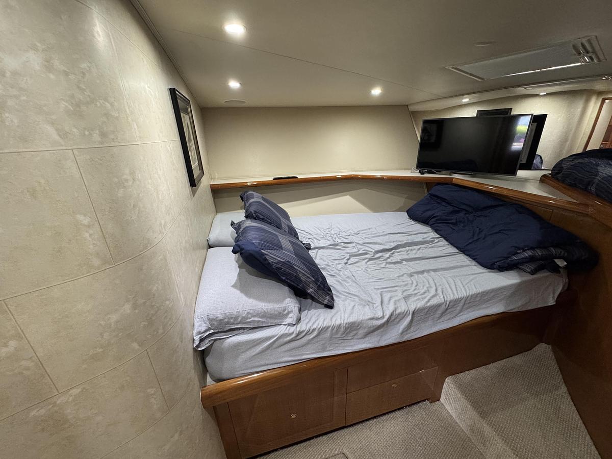 Used 2002 Viking 61 Enclosed Bridge