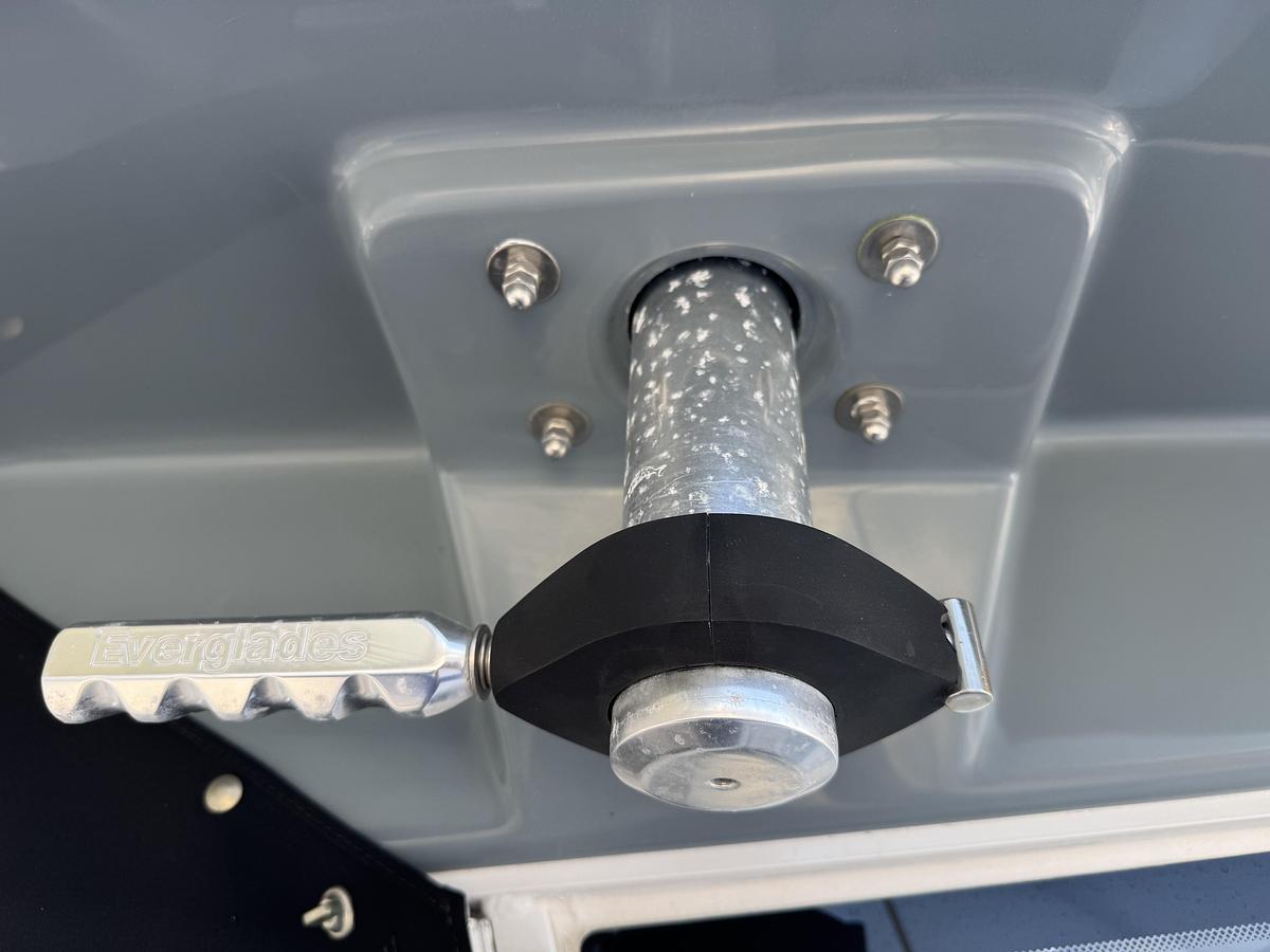 Used 2019 Everglades 295 Center Console