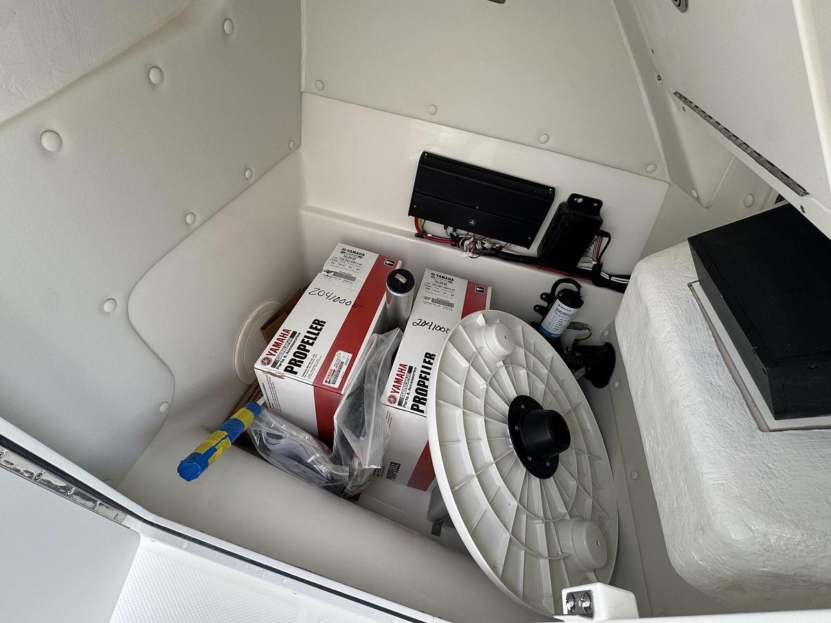 2026 World Cat 230SD