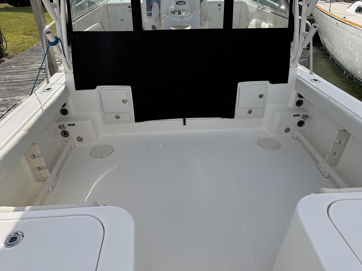 Used 2016 World Cat 320EC