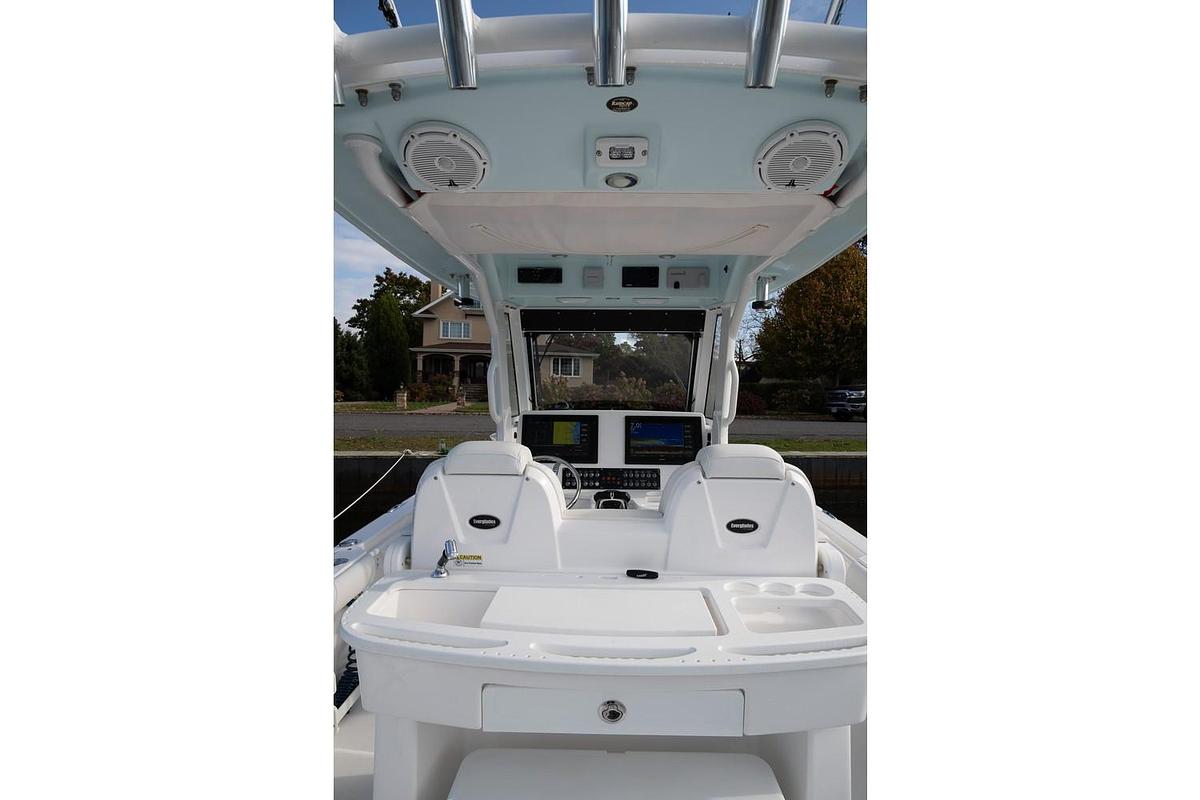 Used 2019 Everglades 295 Center Console