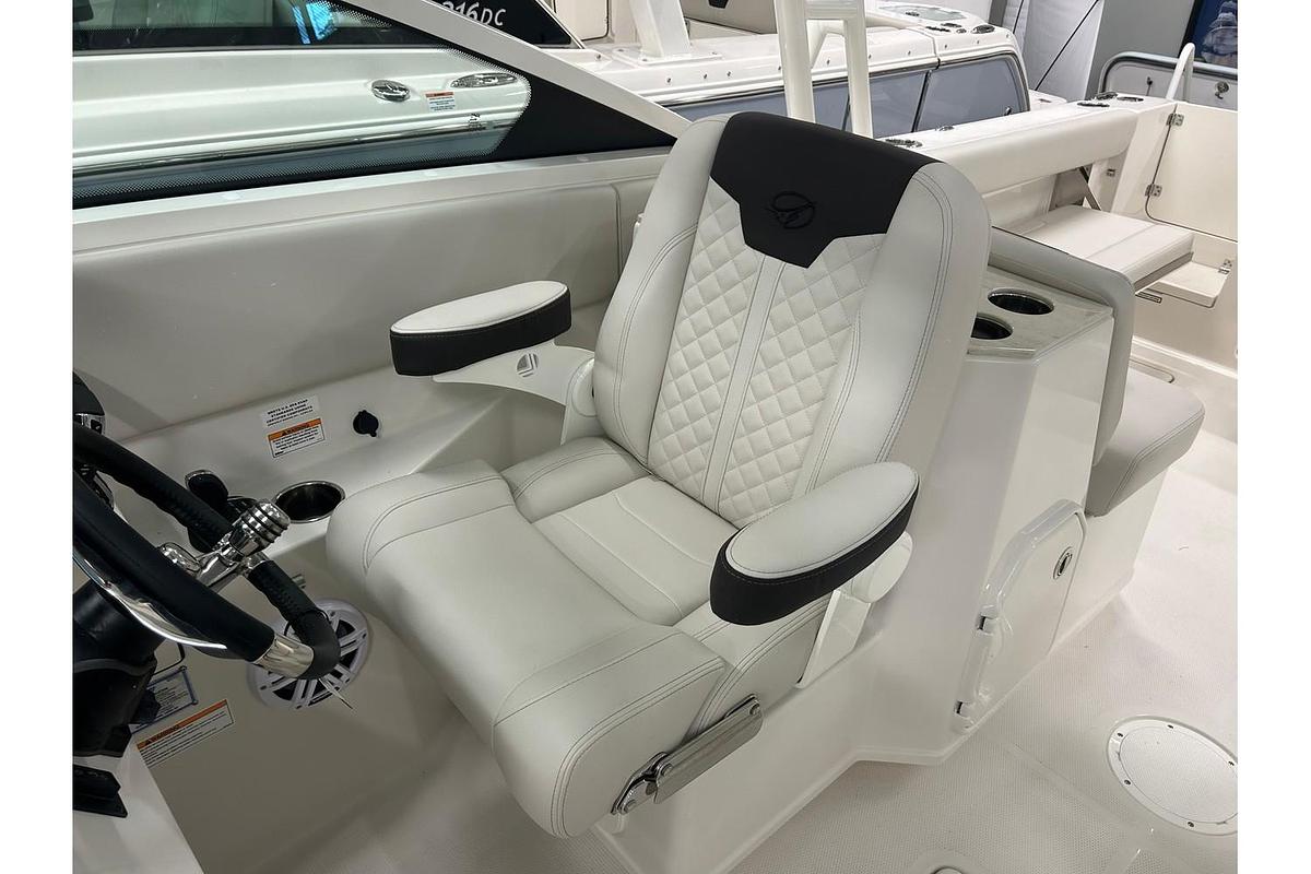 2024 Sailfish 276 DC