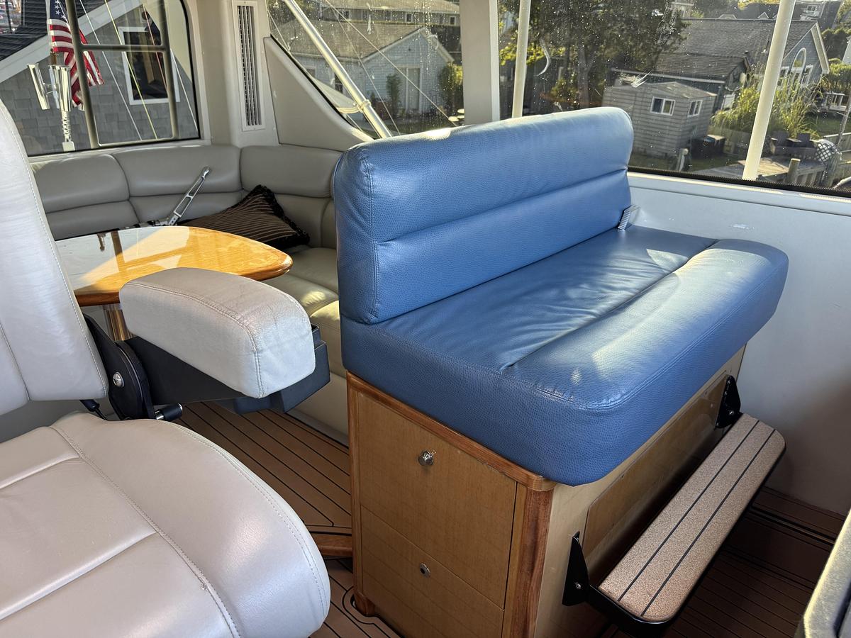 Used 2002 Viking 61 Enclosed Bridge