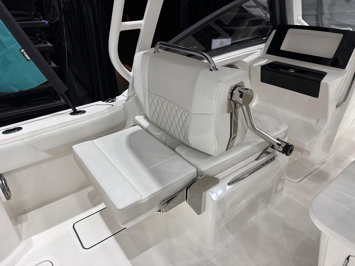 2026 World Cat 265DC-X