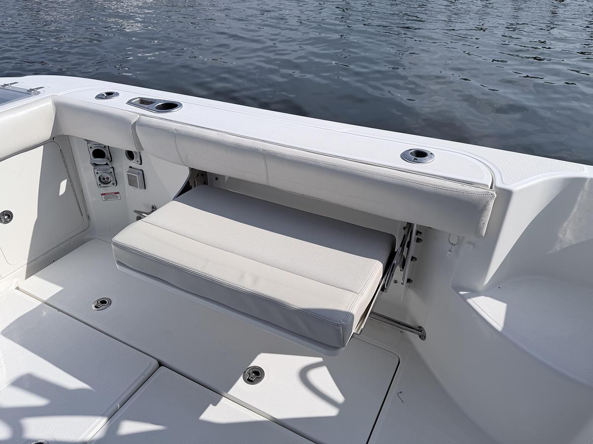 Used 2017 Boston Whaler 315 Conquest