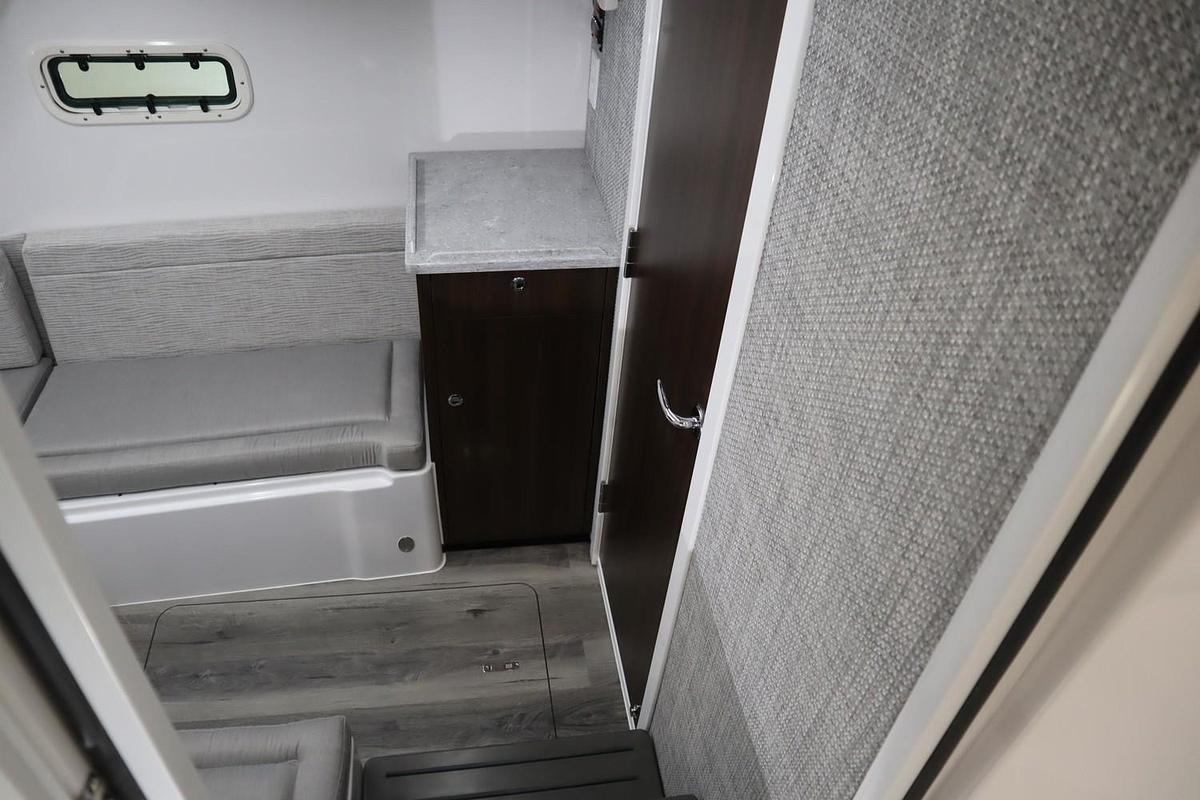 2025 Everglades 395 Center Console