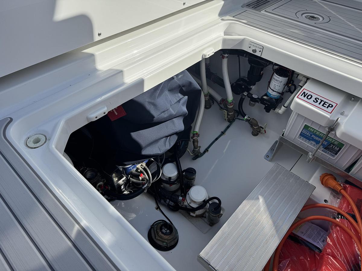 2026 Everglades 367CX