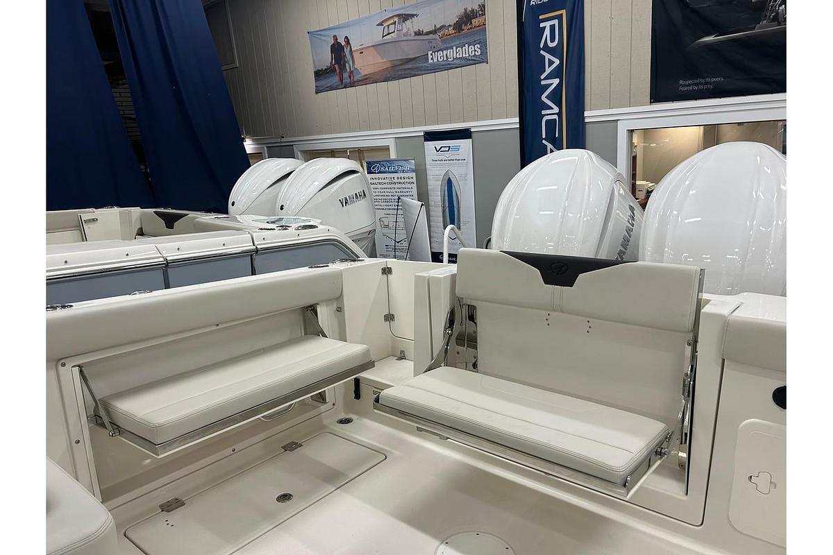 2024 Sailfish 276 DC