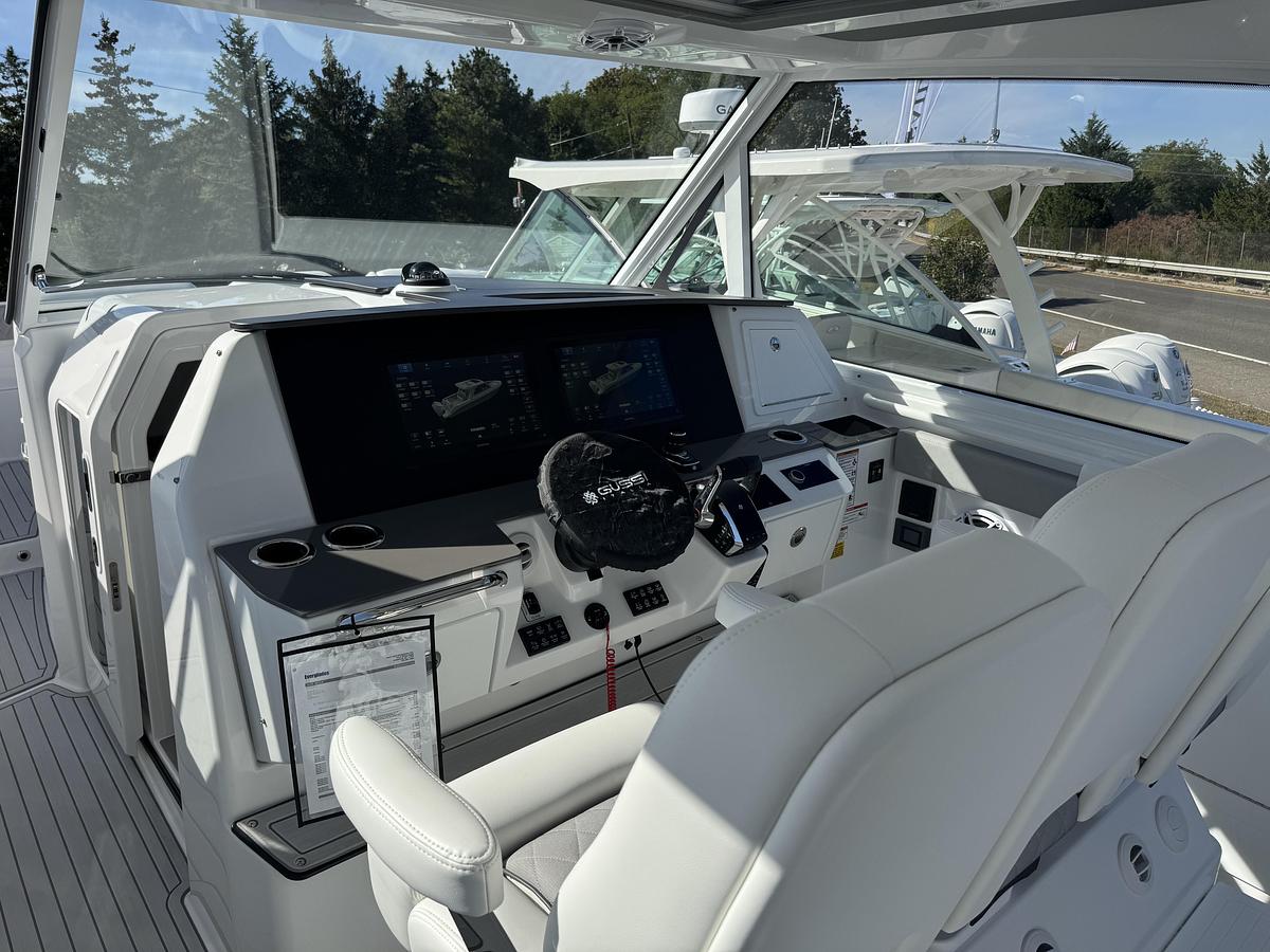 2026 Everglades 367CX