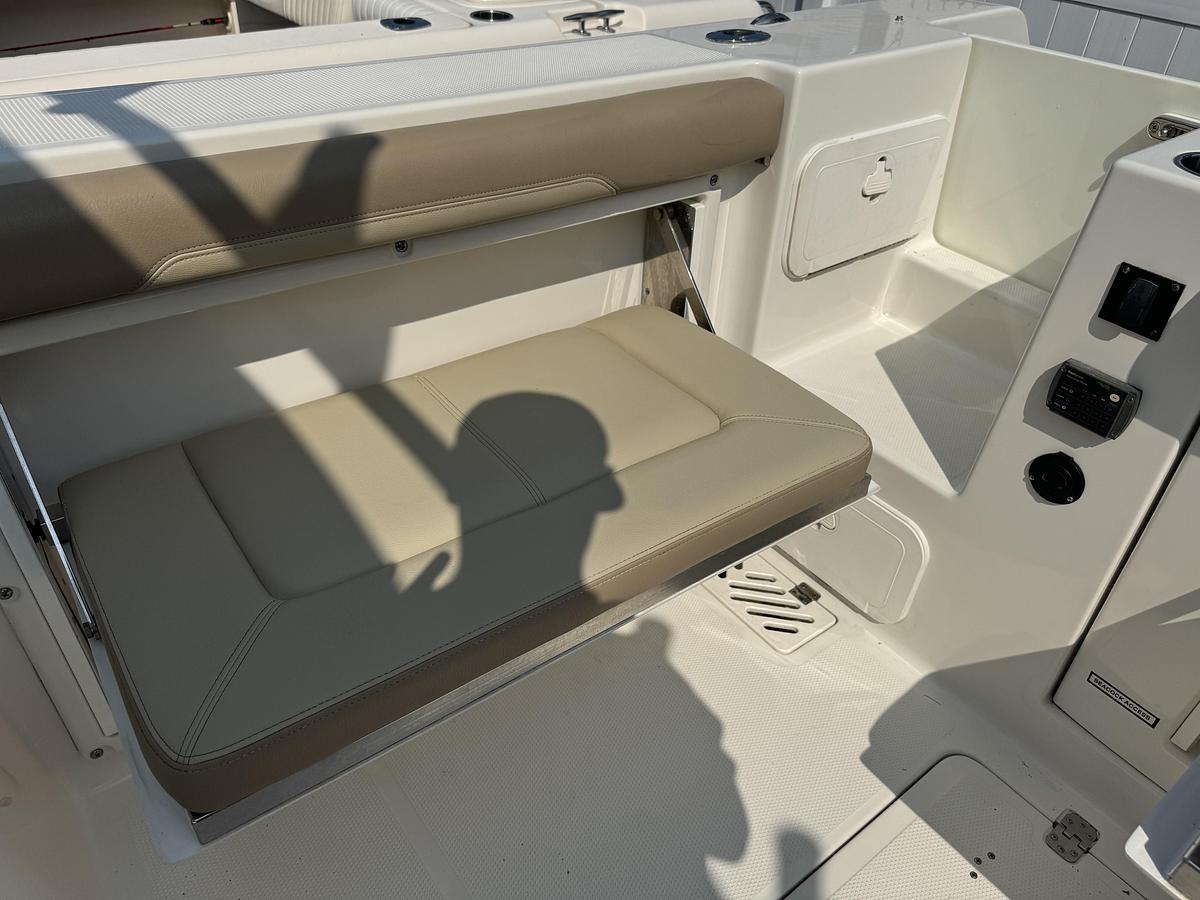 Used 2017 Sailfish 325 DC