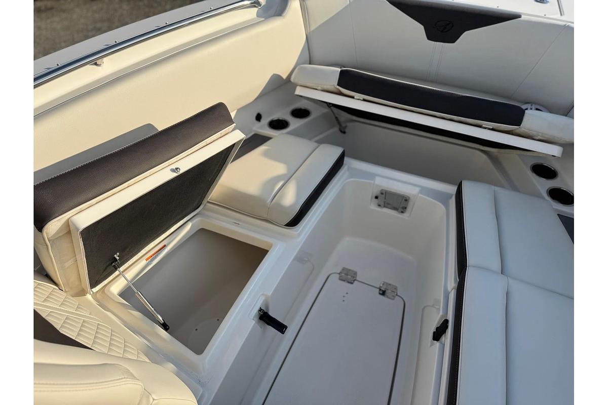 2024 Sailfish 276 DC