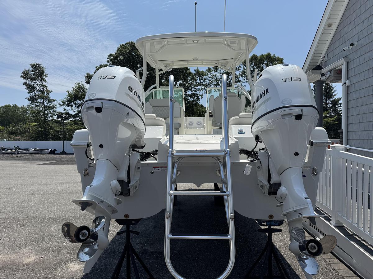 2026 World Cat 230DC