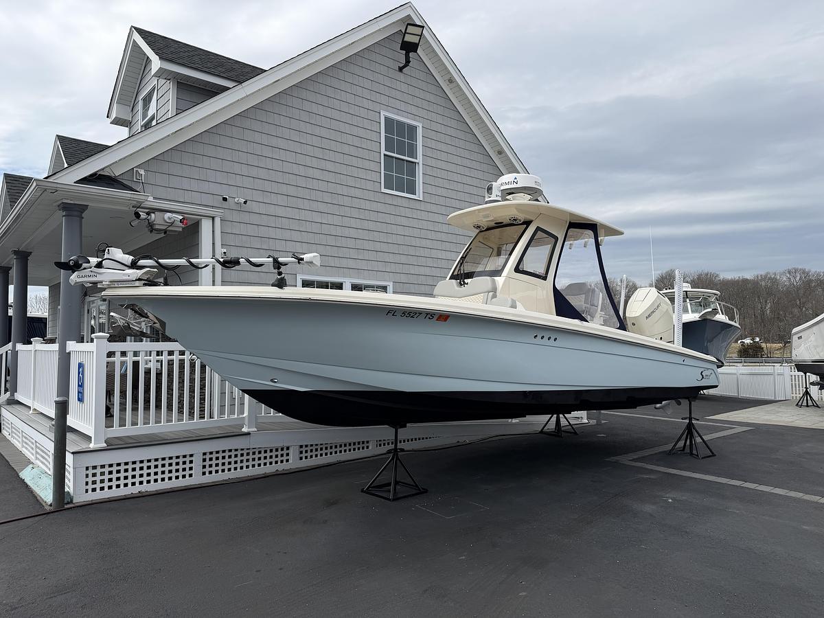 Used 2024 Scout 281 xss Carbon