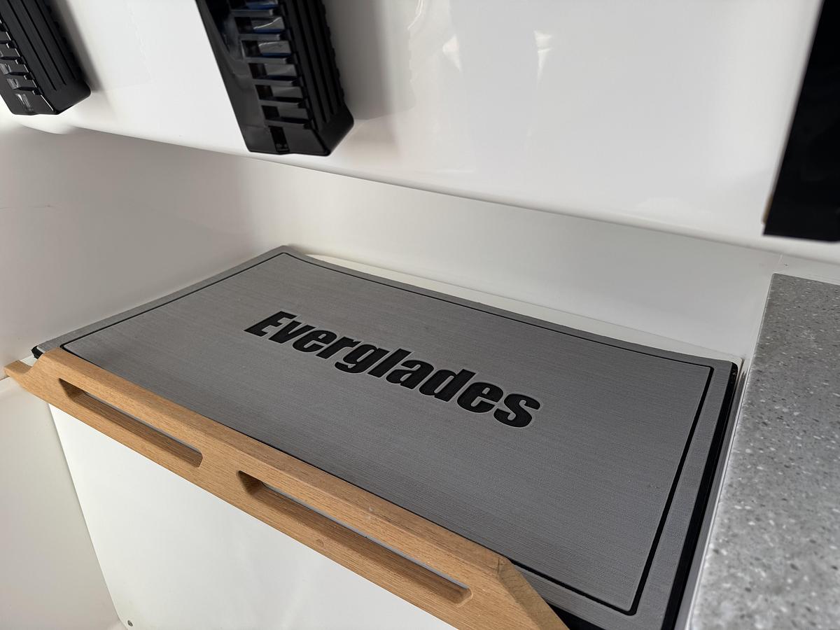 Used 2021 Everglades 295 Center Console