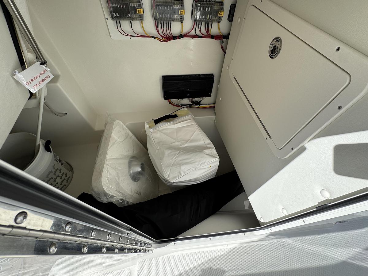 2026 World Cat 280DC-X