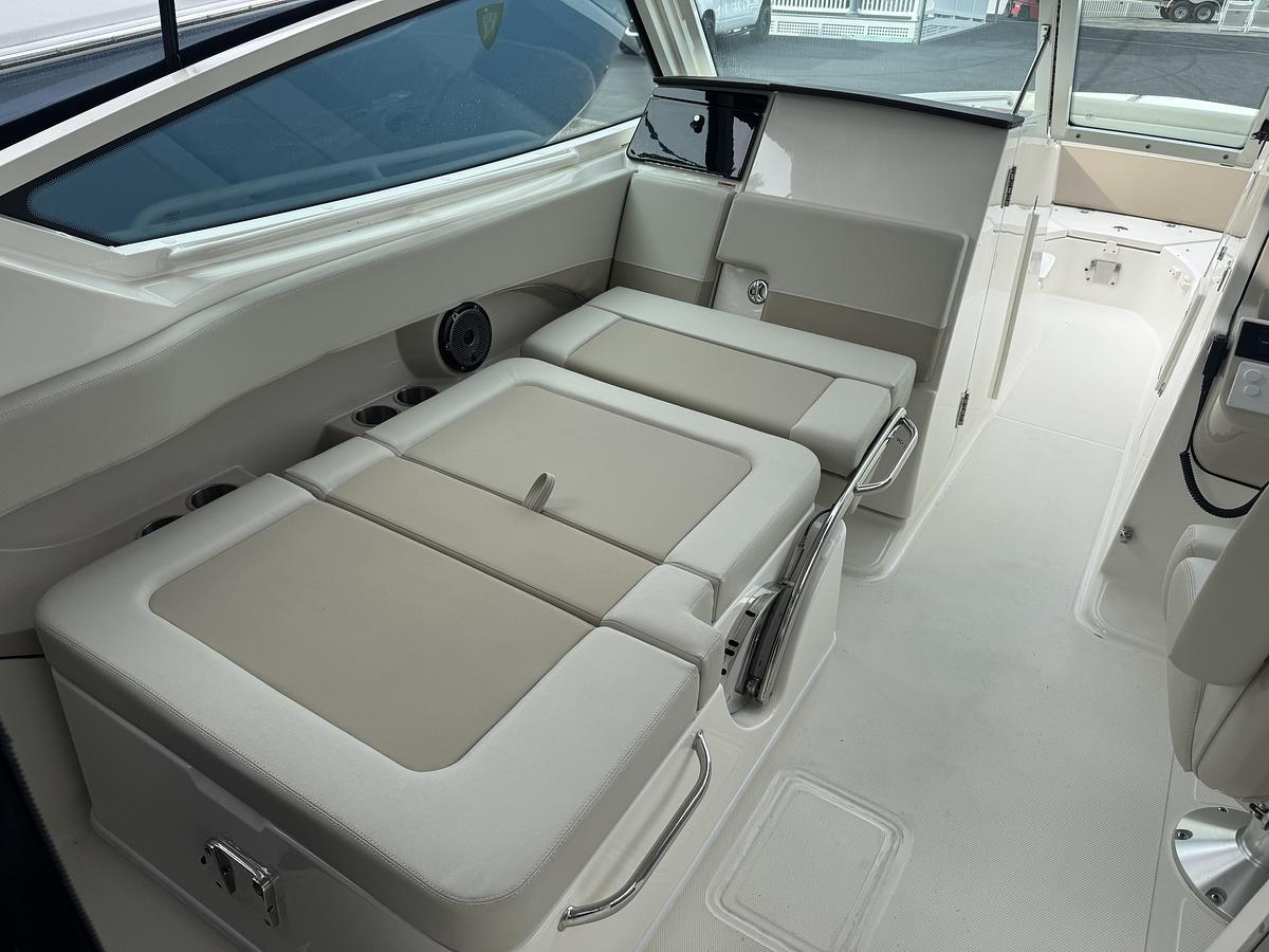 Used 2023 Boston Whaler 280 Vantage