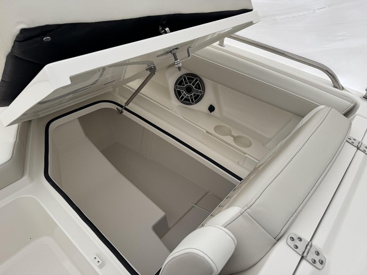 2026 World Cat 265DC-X