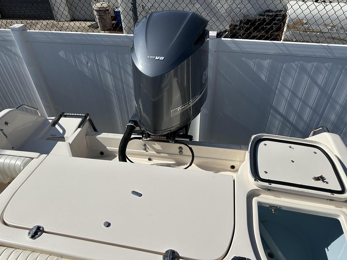 Used 2015 Grady-White 257 Advance CC