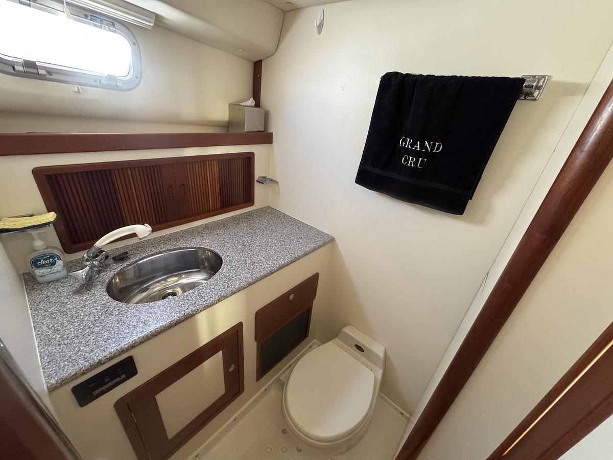 Used 2000 Littlel Harbor Whisper Jet 34