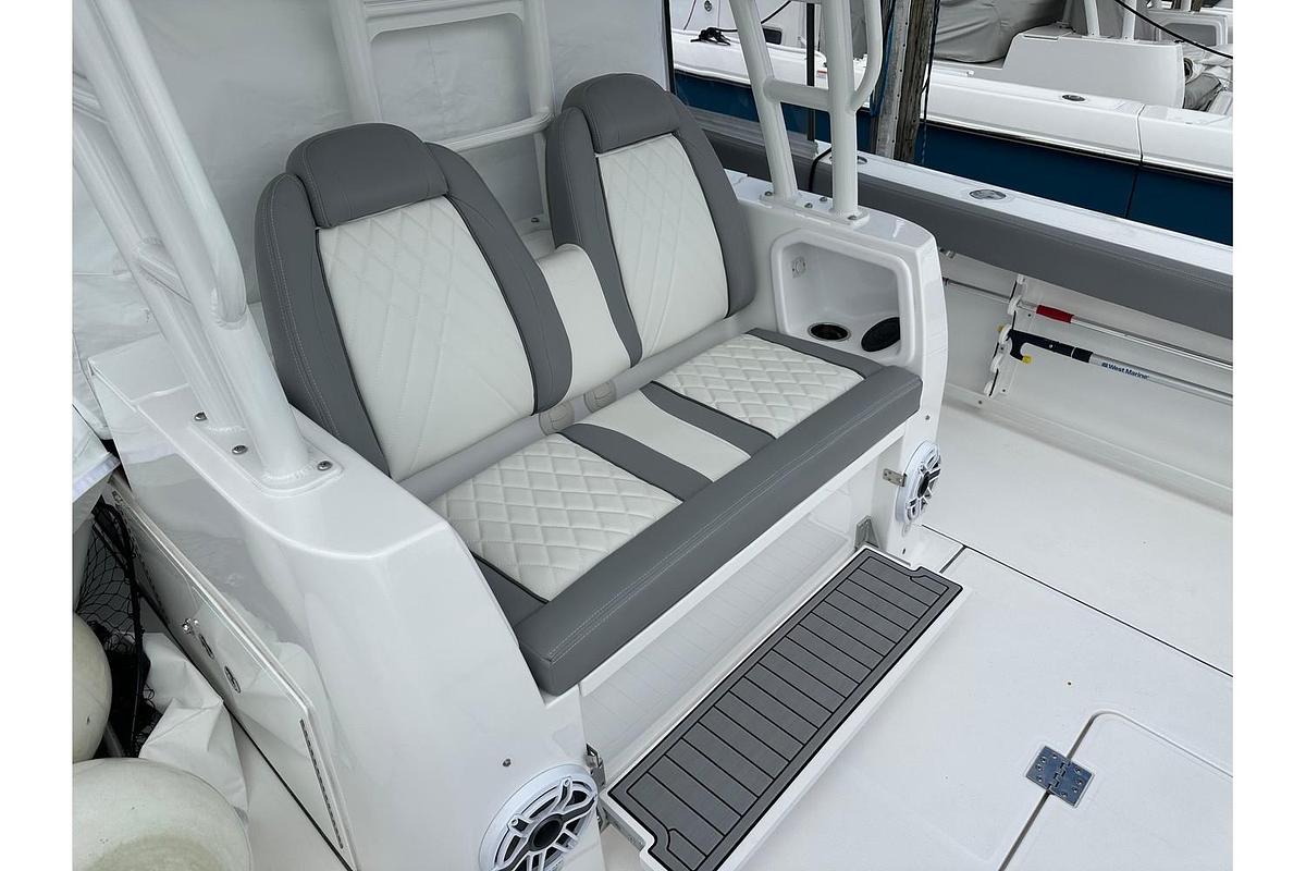 Used 2023 Everglades 395 Center Console