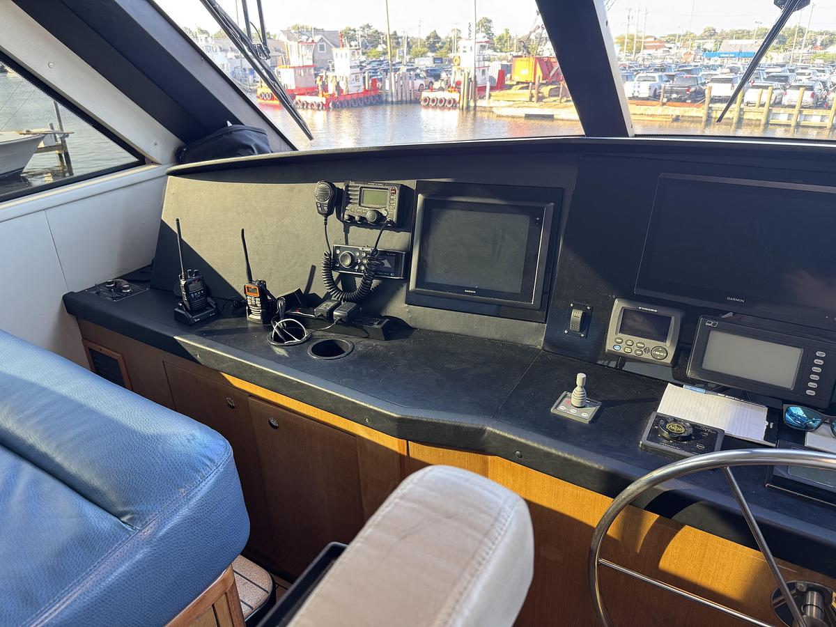 Used 2002 Viking 61 Enclosed Bridge