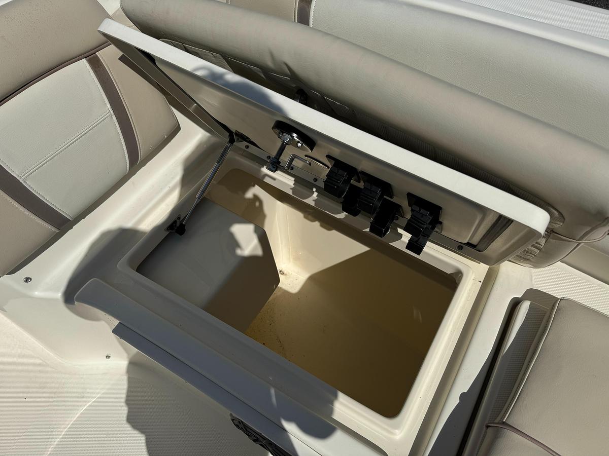 Used 2016 World Cat 255DC