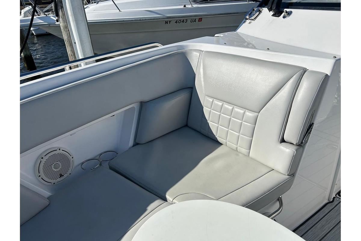 Used 2019 Everglades 340DC