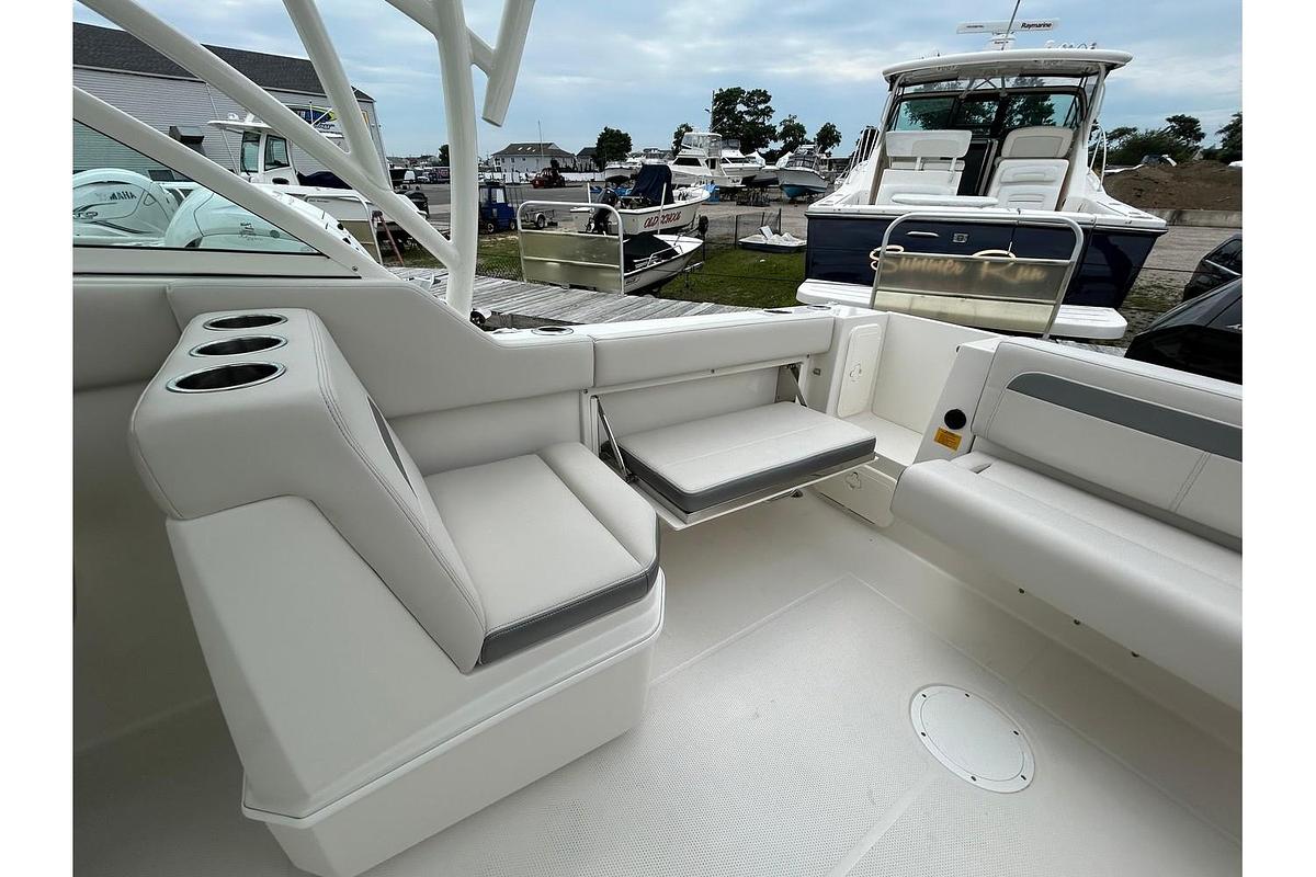 2025 Sailfish 245 DC