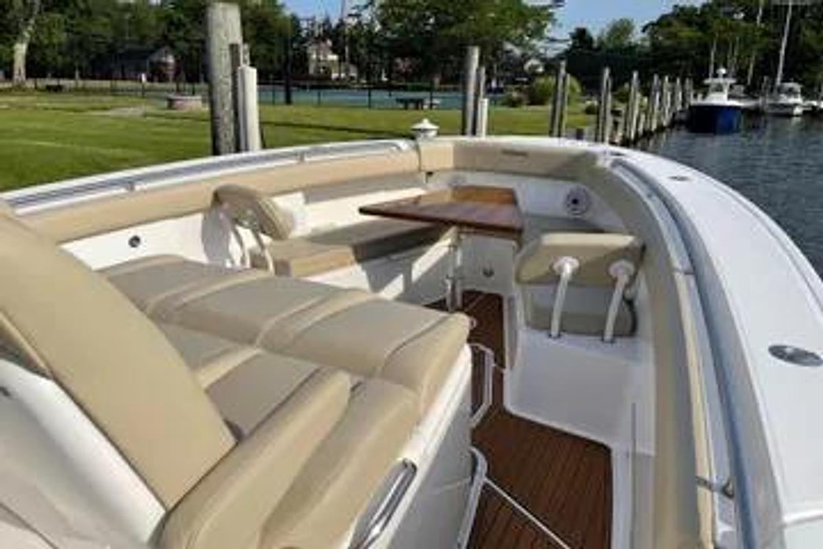 Used 2019 Everglades 435 Center Console