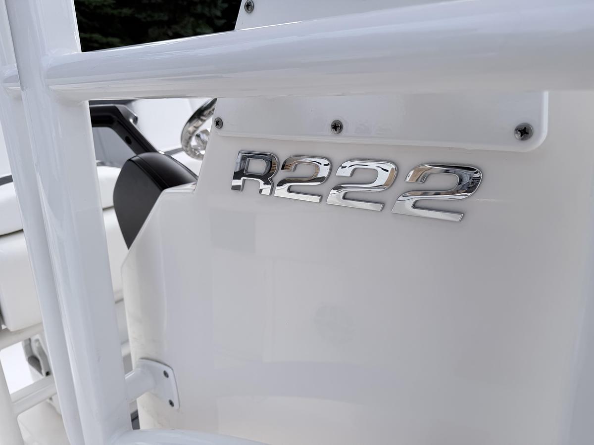 Used 2022 Robalo R222 Explorer