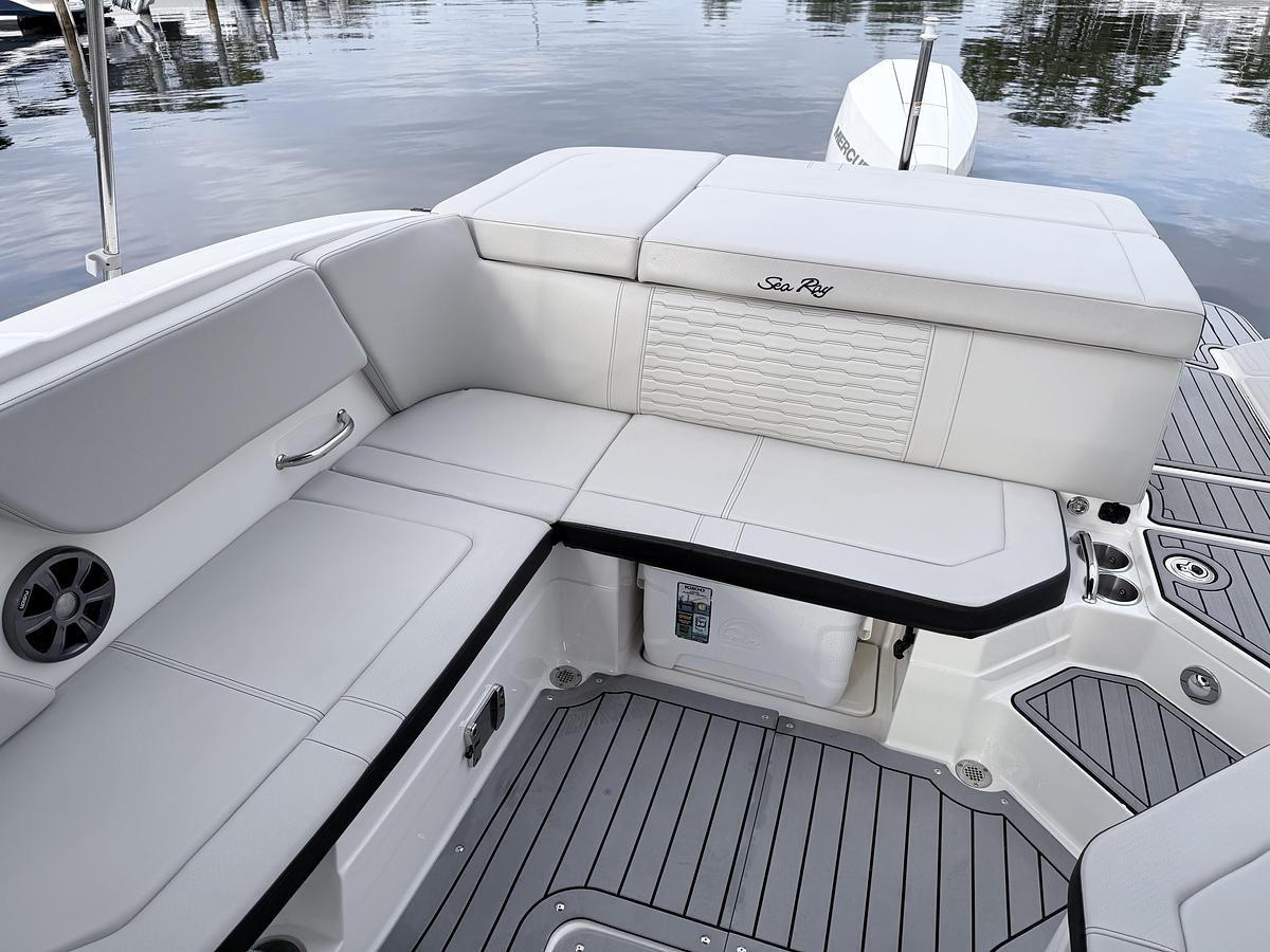 Used 2021 Sea Ray SPX 230 Outboard